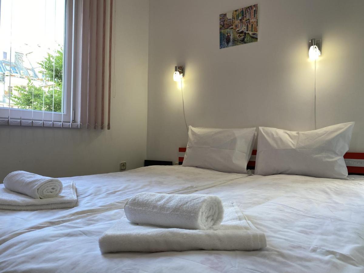 Sea Garden One Bed Apartment Бургас Экстерьер фото