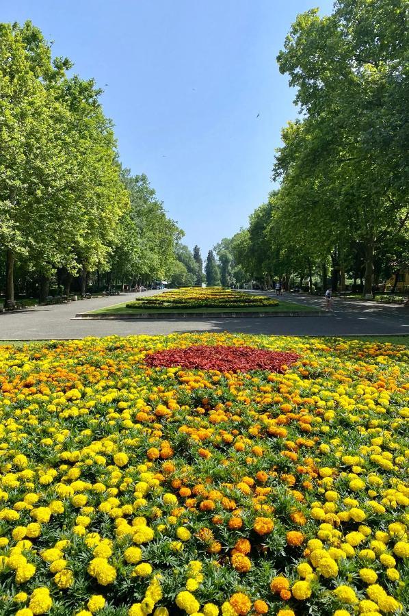 Sea Garden One Bed Apartment Бургас Экстерьер фото
